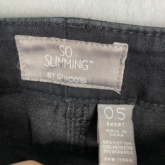 Chicos So Slimming Straight Leg Jeans Chicos 0.5 Short Womens 6S Black Denim - Picture 5 of 8